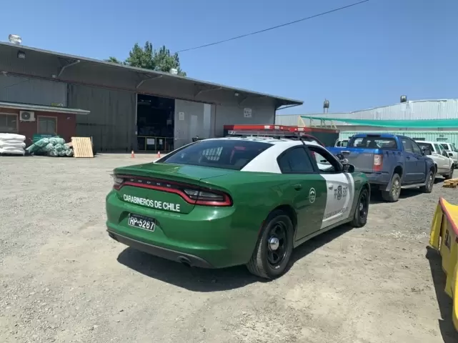 Carabineros llegó al lugar luego de la denuncia del afectado, con el objetivo de dar con los delincuentes.