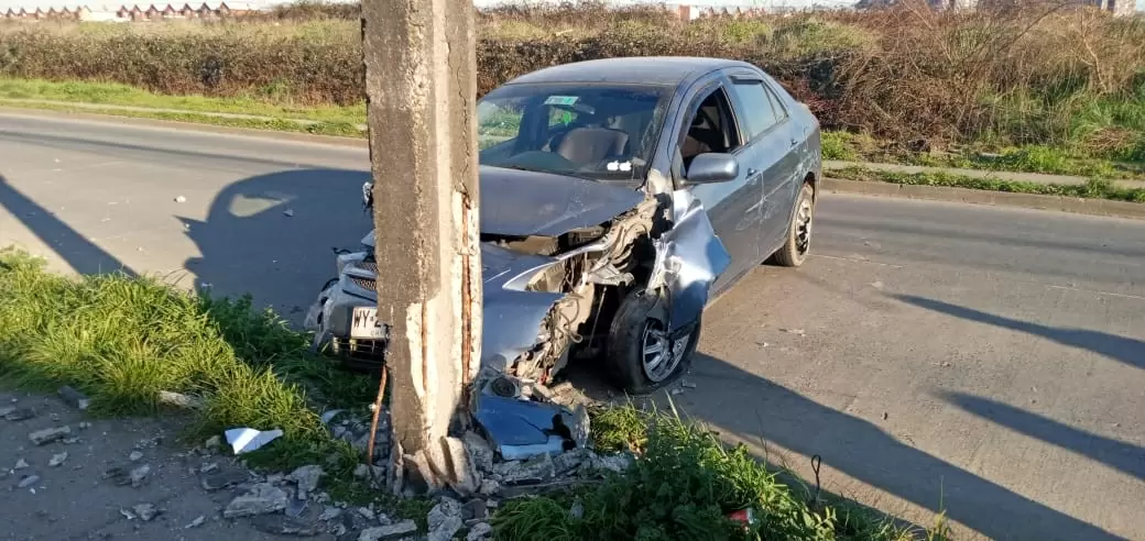 Accidente av. Ferrocarril, Los Ángeles. | Fotos: El Contraste.cl