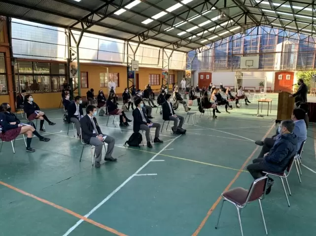 Los alumnos participaron de una ceremonia de bienvenida donde se les explicó el proceso a seguir.