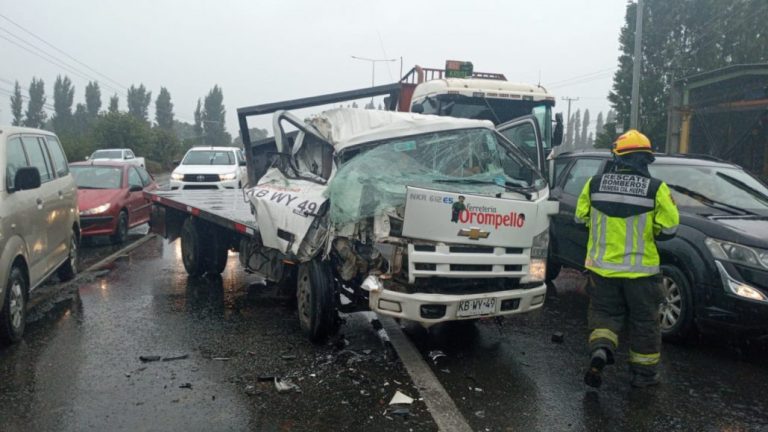 Los Ángeles: Conductor salva de milagro tras violenta colisión