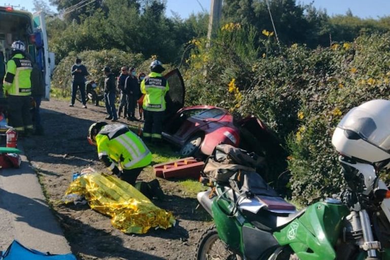 Tres lesionados deja volcamiento camino a Nacimiento