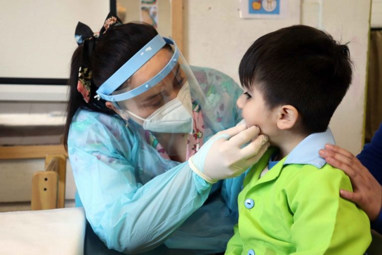 “Sembrando sonrisas” retoma sus actividades presenciales en Los Ángeles