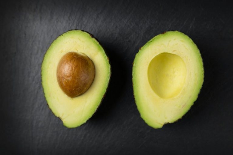 Truco: ¿Cómo saber si la palta está madura sin apretarla?