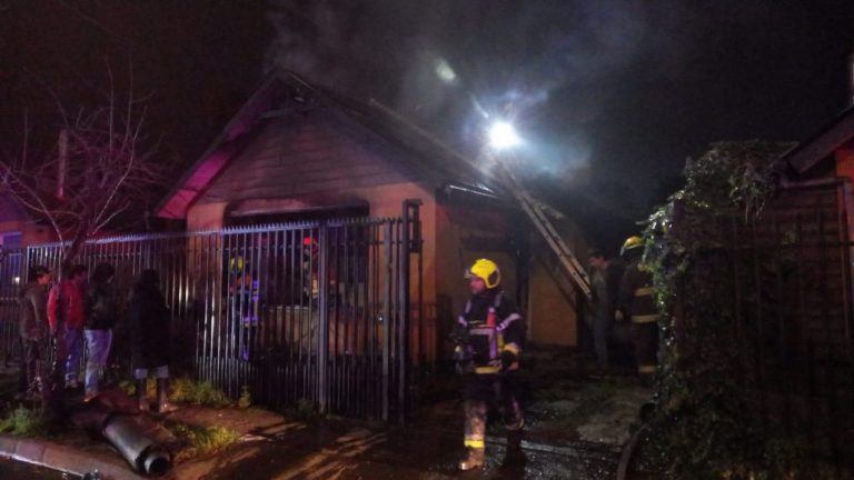 Murió el padre de familia que estaba grave tras incendio a su casa en Los Ángeles