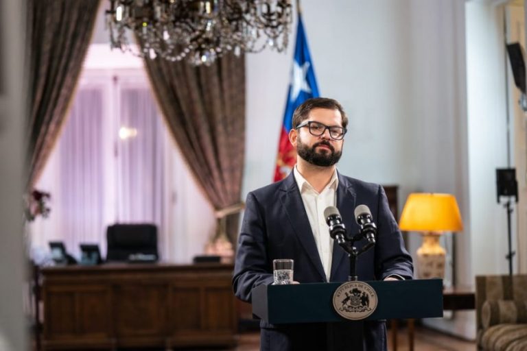 Al mediodía se realizará el primer cambio de gabinete de Boric