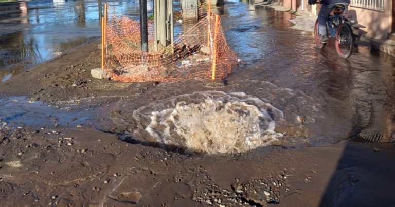 Rotura de matriz de agua deja sin servicio al sector norte de Los Ángeles