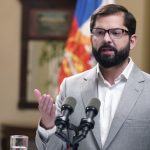 Cadem: Chilenos evalúan con un 3,6 el primer año de Boric