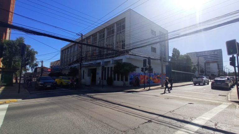 Arrestan in fraganti a delincuente mientras robaba en el Liceo Diego Portales de Los Ángeles