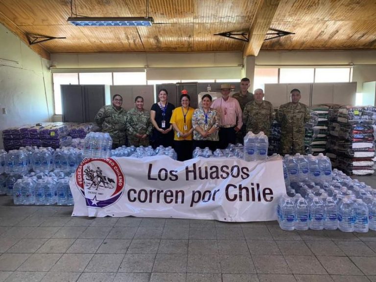 Asociación de Rodeo donó más de 4.000 litros de agua embotellada para los incendios