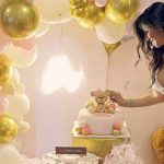 «Viejas que quieren seguir siendo niñas»: Critican a Mariuxi por vestido en baby shower de su hija