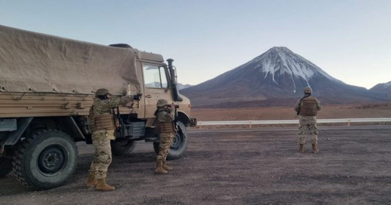Grave incidente obliga al Ejército y a Carabineros a intervenir con armas en el norte de Chile